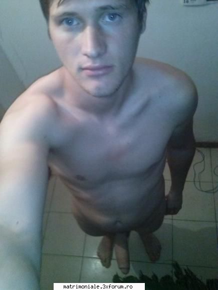 caut o fata  din bacau dornica de ,relatie  ...sunt singur  ok ,dotat ,curat id de mess e   o fata