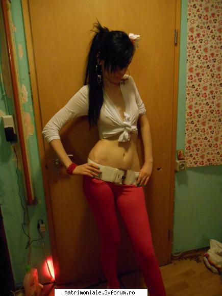 buna seara!!! buna seara,fete bisexuale exista aici?:*