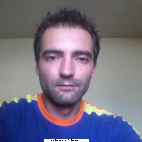 tanar caut prietena pentru relatie din iasi,a-i ofer si oral  :razz: . caut gagica din iasi