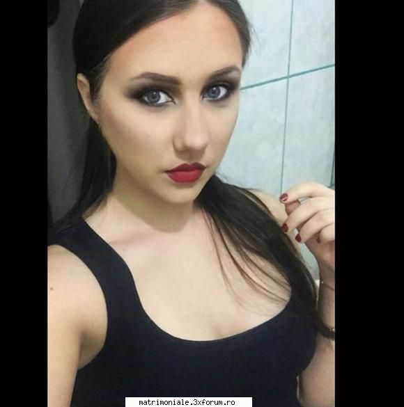 Buna - Bunaa ma numesc Ana-Maria , cine are chef de - Femei