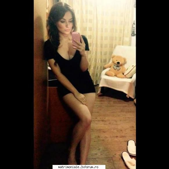 Buna :) - Si o alta poza , in intregime :) - Femei