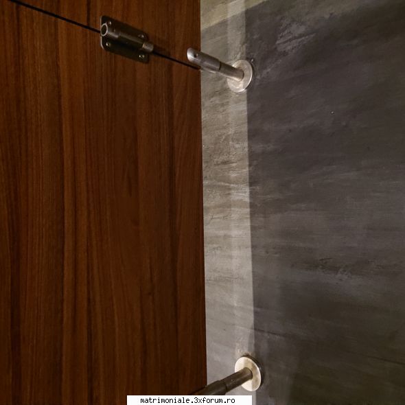 Mega Mall, o sug in cabina wc, acum! - mic_oralist - Gay
