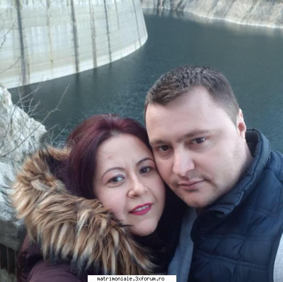 Tip cuckold ofer iubita - Barbat cuckold, plecat la munca in Germania, ofer - Cupluri