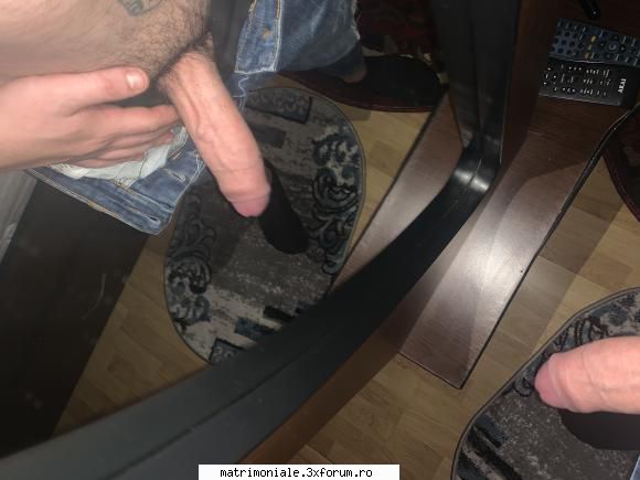 Un t�năr? - Un t�năr care vrea sa fie futut? - Gay