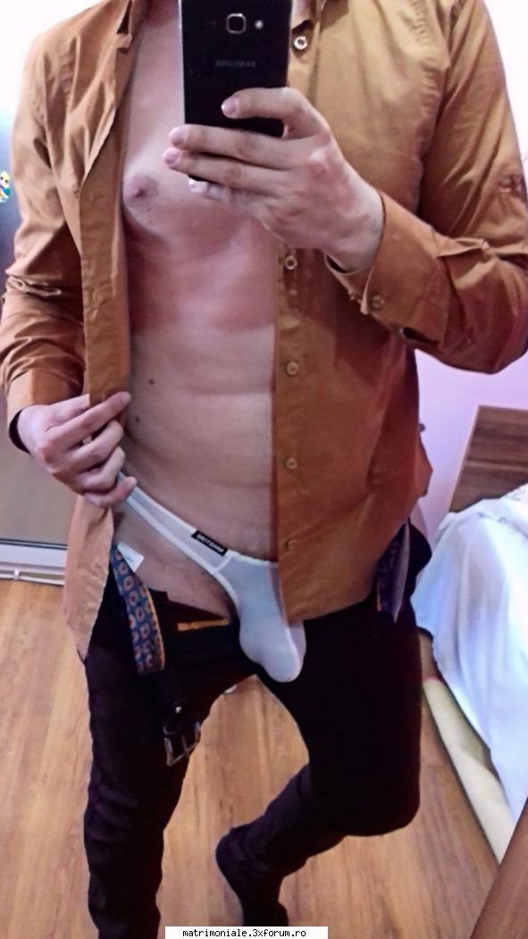 atingeri erotice prin parc Craiova - heartboy23 - Gay