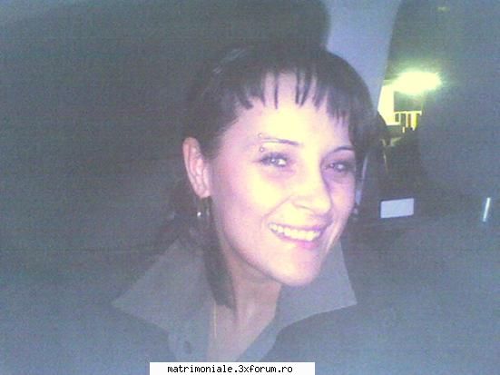lezbiene - buna!sunt iulia!27 ani!din galati!caut o relatzie - Lesby