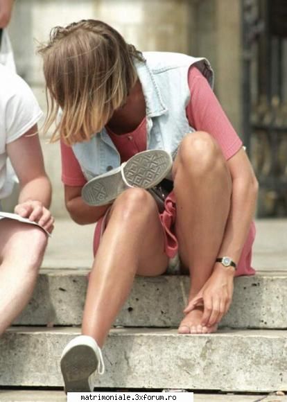upskirt - din nou la universitate - Femei